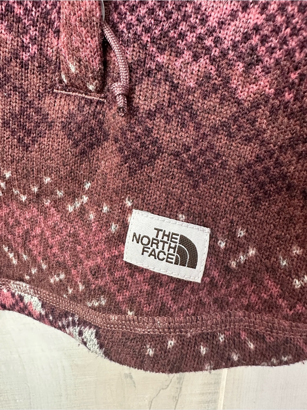 The North Face Women's Maroon Patterned Half-Zip Hoodie Fleece Sweater - Picture 4 of 10